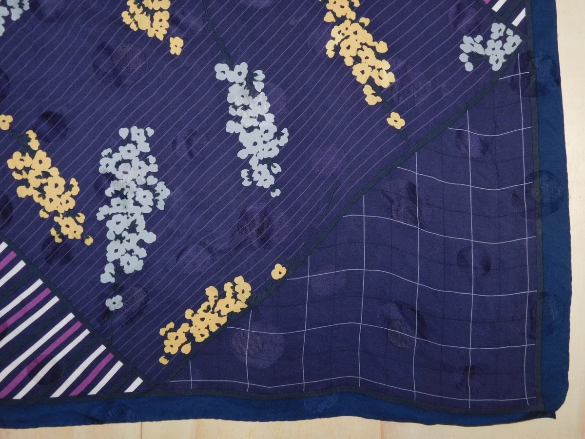 Foulard 100% Pure Silk Soie Vintage Woman Emanuel Ungaro (1583) 33 7/8in x 34