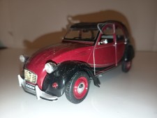 Minichamps - Scale 1/18 - Citroën 2CV 6 Special 1976 Green