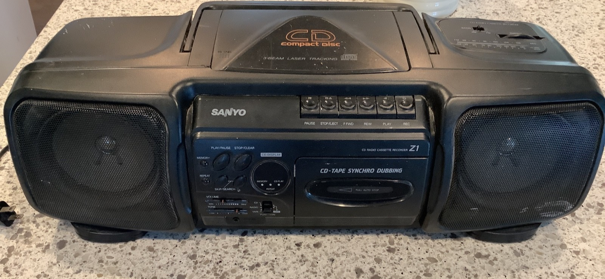Vintage 1993 Sanyo MCD-Z1 Boombox – AM/FM Radio, CD & Cassette