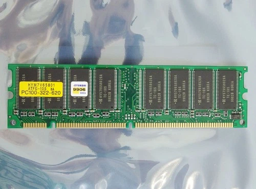 Hyundai HYM7V65801 ATFG-10S 64MB PC100 CL3 168-pin DIMM SDRAM