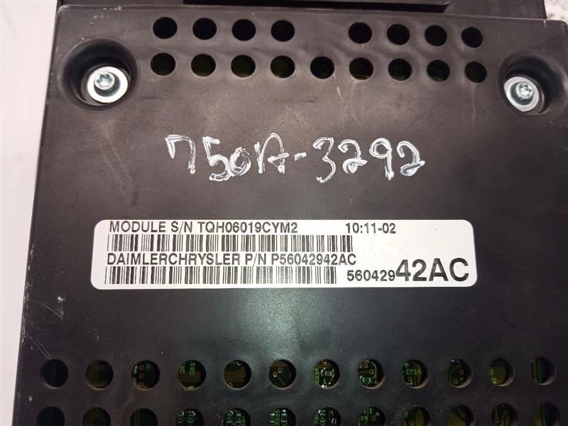 Шасси 56042942AC BCM от 2001 Jeep Grand Cherokee 11093304 - Изображение 2 из 4