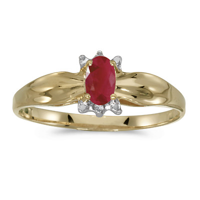 Ring 10 Karat Gelbgold ovaler Rubin und Diamant