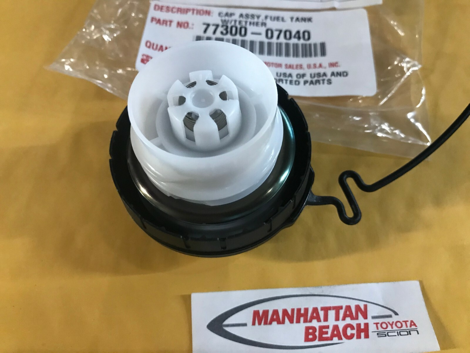 Genuine Toyota Fuel Tank GAS Cap 7730007040 AVALON HIGHLANDER SIENNA