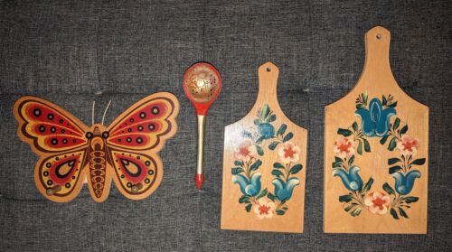 Vintage sowjetischer handbemalter Löffel, 2 Schneidebretter, Schmetterling Handtuchhalter UdSSR - Bild 1 von 1