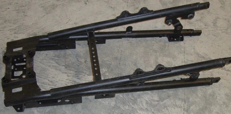 Yamaha FZ8 FZ 8 FZ8-N F Z 8 800 2011 subchasis trasero soporte trasero subchasis Foto 2 de 2