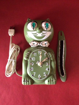 Vtg 1960s Animated KIT CAT KLOCK D8 Wall Clock Jeweled Avocado