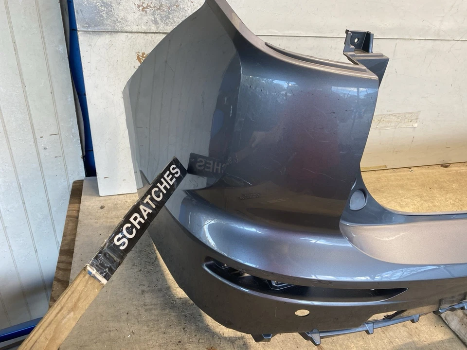 Cubierta de parachoques trasero OEM 2022-2023 Mitsubishi Outlander ES/SE/SEL 6410D528ZZ Foto 2 de 4