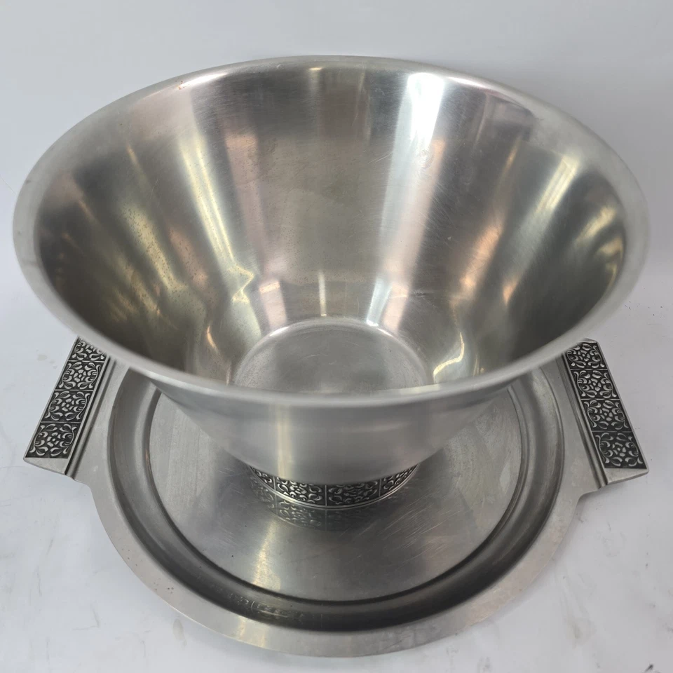 Antiga tigela e bandeja para salada de aço inoxidável Stanley Roberts. gravura floral intrincada - Imagem 2 de 4