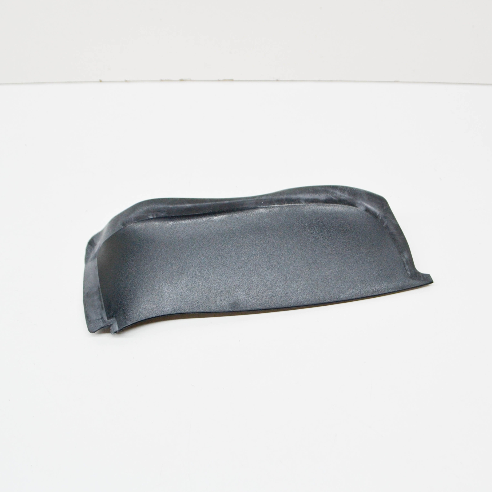 NEW BMW 3 CONVERTIBLE E46 REAR LEFT TAIL LIGHT COVERING 