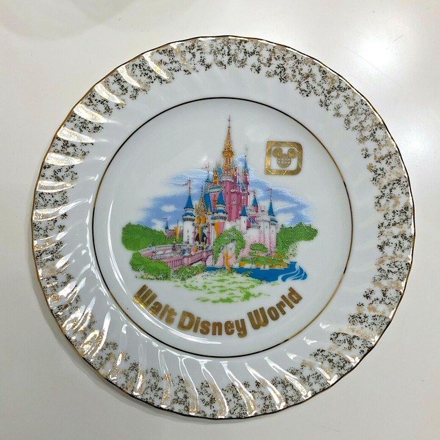 VINTAGE WALT DISNEY WORLD Castle Gold Tone 7" Inch Souvenir Plate MADE