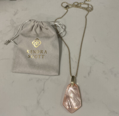 Kendra Scott Cam Pendant Necklace Peach Pearl/Gold - Main Image