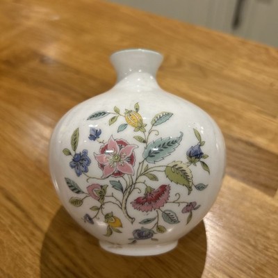 Minton Haddon Hall grüne Vase in bauchiger Form - 1. Qualität