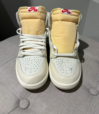 A ir Jordan 1 High OG ''Sail / University Red / Ivory'' Size 10 New No Org. Box