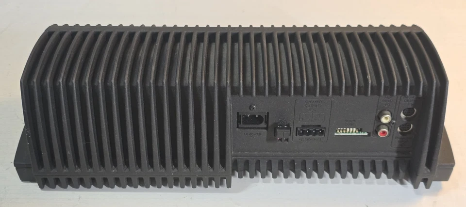 Bose Lifestyle SA-3 2 Channel Power Amplifier w/Power Cord - Image 3 of 4