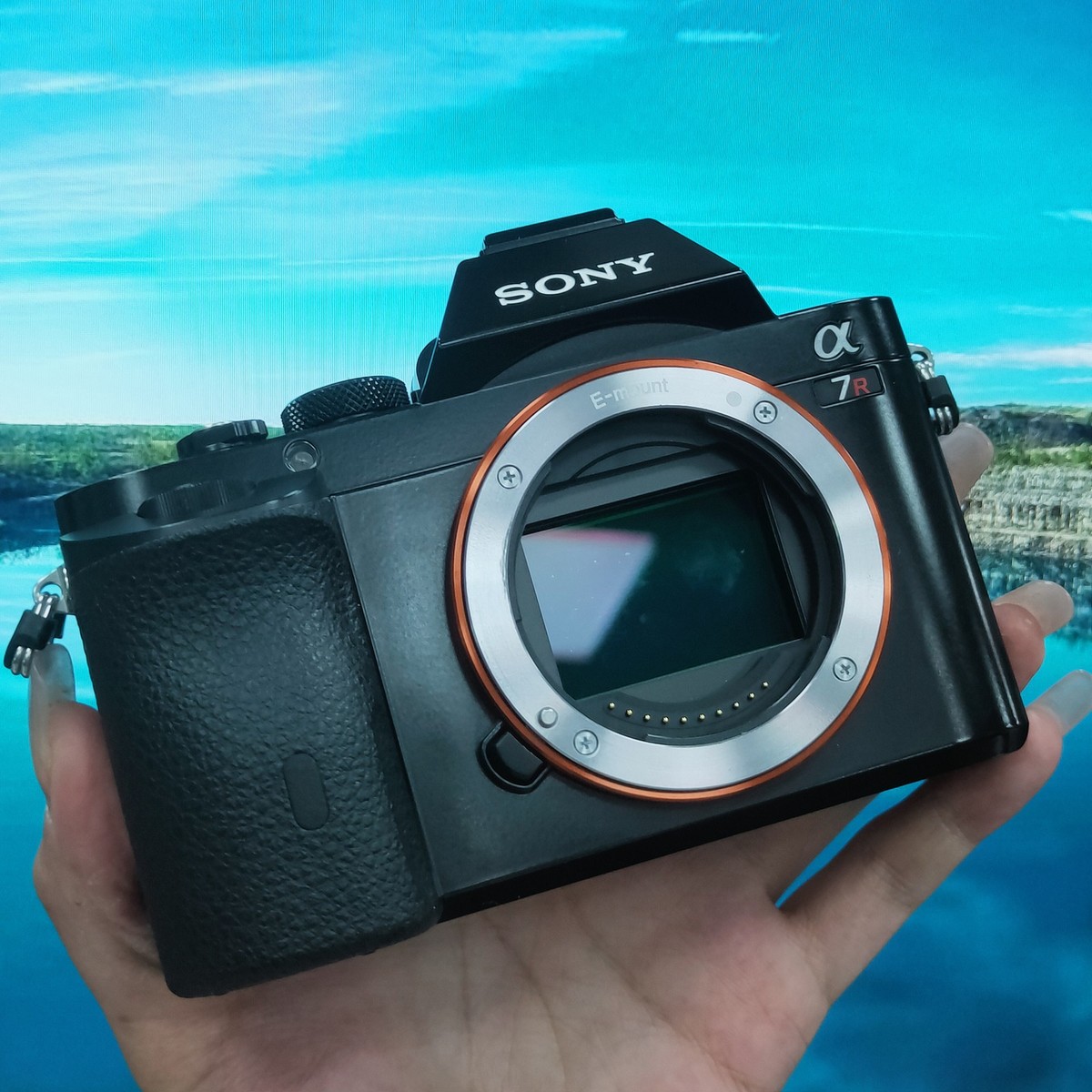 Sony A7R Mirrorless Digital SLR Camera Body Only