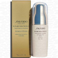 Shiseido Future Solution LX Total Protect. Em...