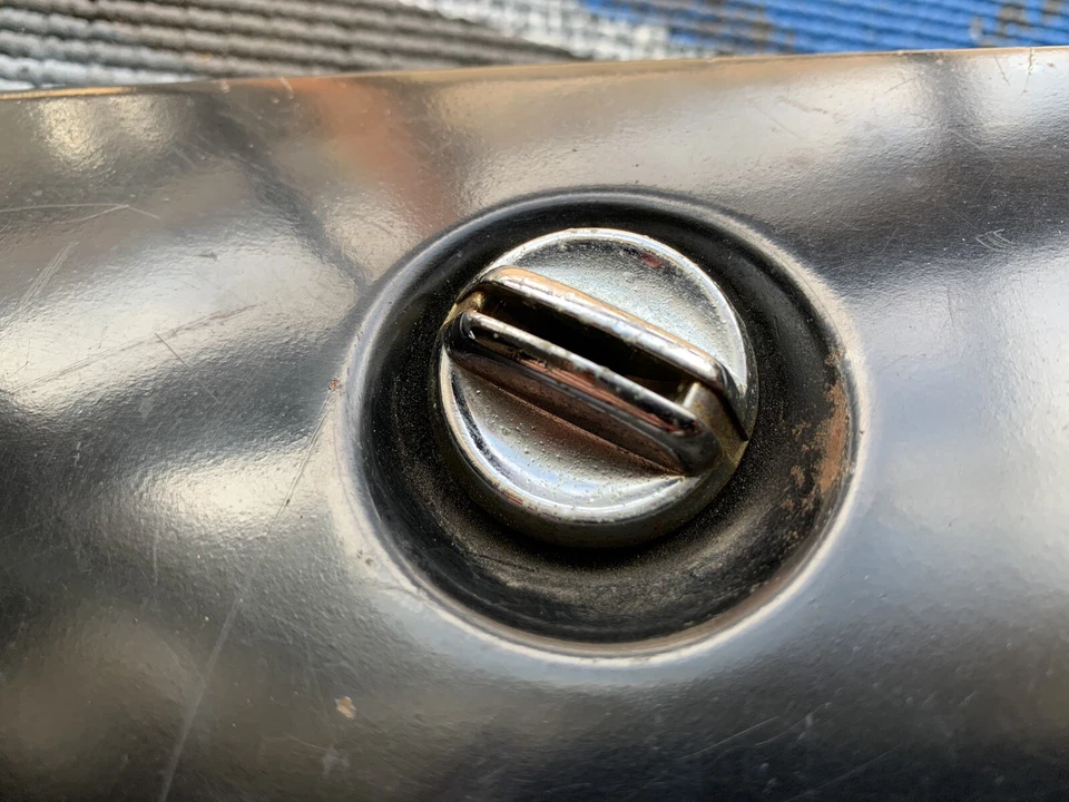 Tapa de guantera Chevy Chevelle SS El Camino Malibu 1968 1969 genuina OEM Foto 3 de 4