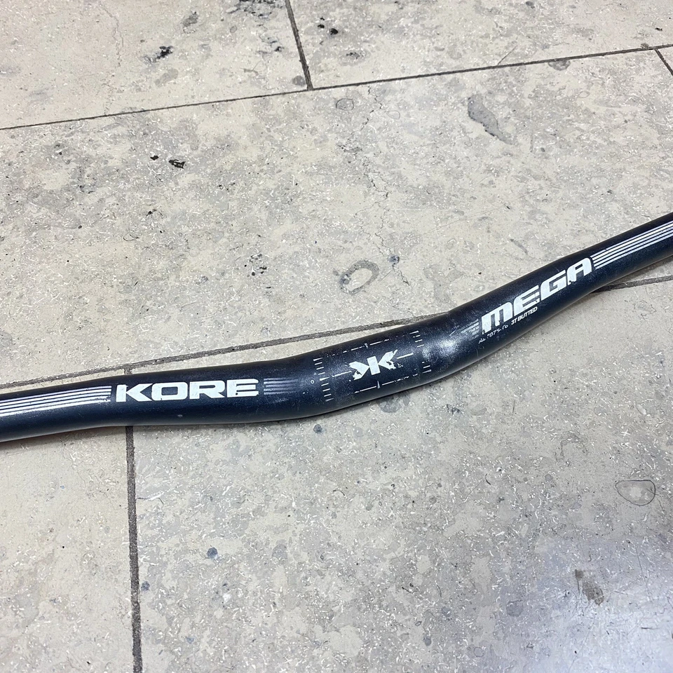 Manillar de bicicleta de montaña Kore Mega 760 mm de ancho negro 31,8 mm abrazadera 290 g DH FR MTB Foto 2 de 4