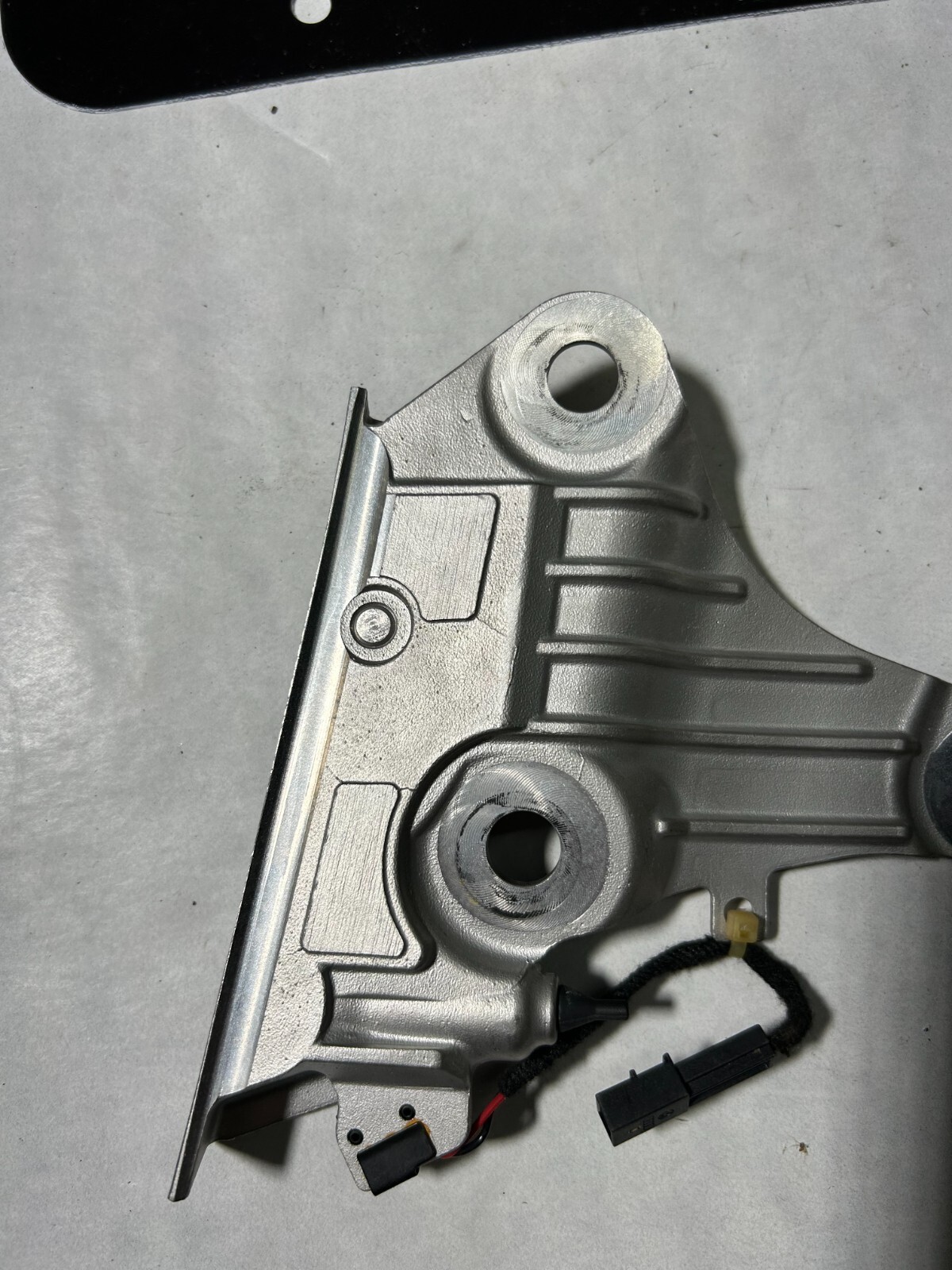 Audi R8 2008-2012 2014-2016 Front Left Soft Top Closing Element 427871443A 