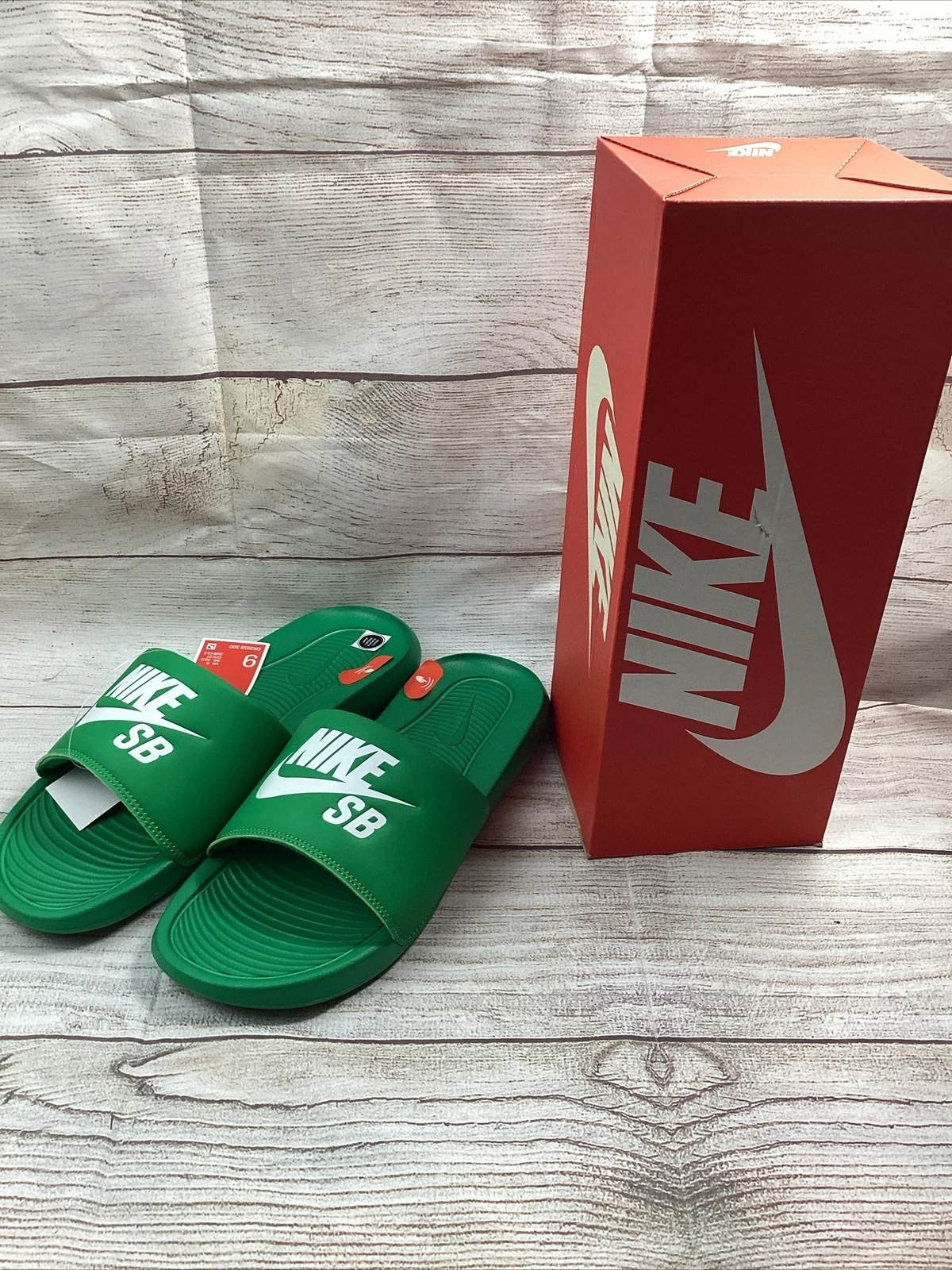 Sandalo Nike uomo SB Victori One Slide Lucky Money verde taglia 10 DR2018 300