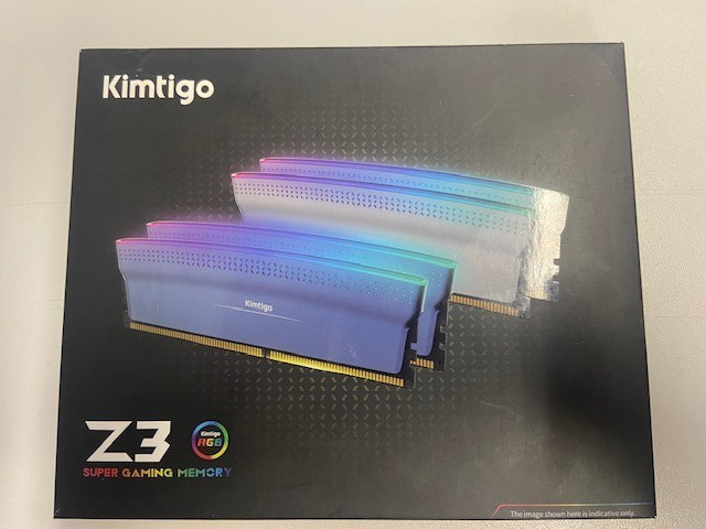Barrette RAM DDR4 3600 MHz 32 Go RGB PC4-28800 CL19 pour mise à niveau PC