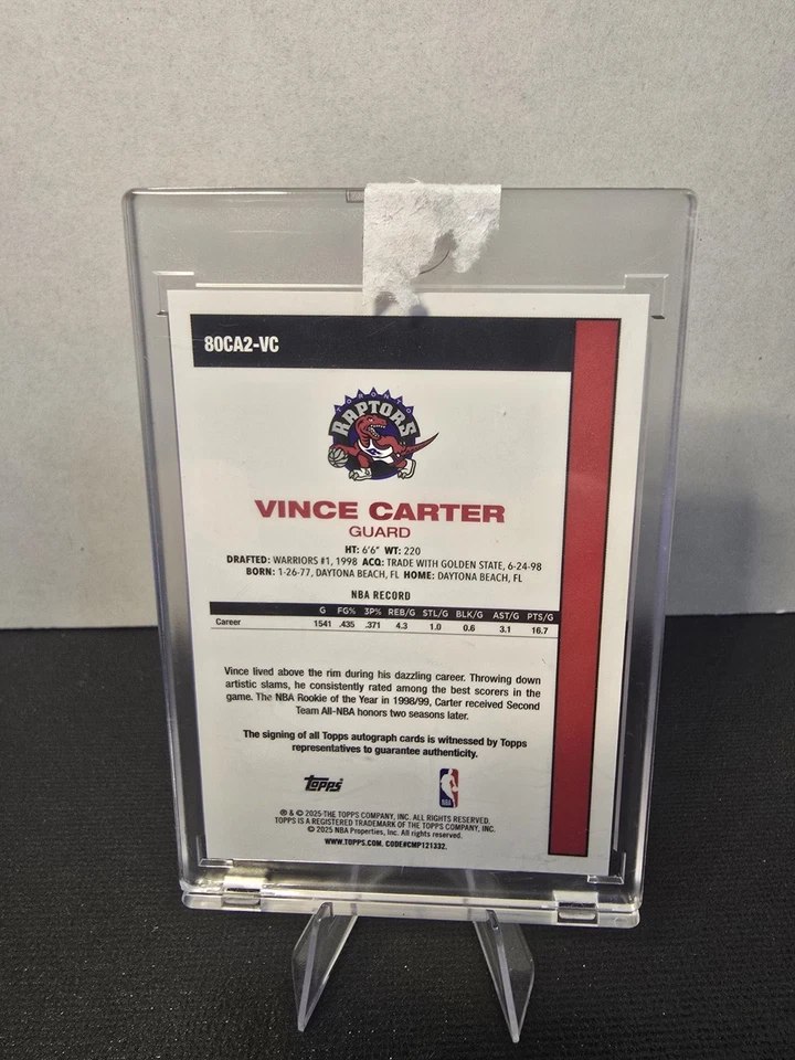 2025-26 Topps Vince Carter 1980-81 Oro Sobre Tarjeta Automático 44/50 80CA2-VC PAQUETE NUEVO! Foto 2 de 2