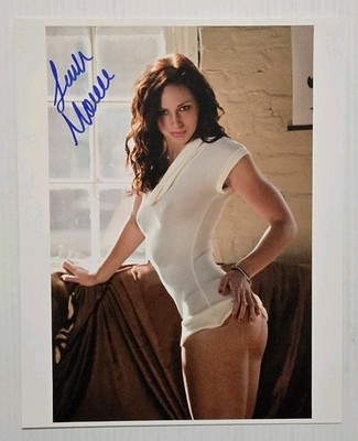 Actress & Model LEIGH MOORE Signed / Autographed 8x10 Sexy Color Photo Picture