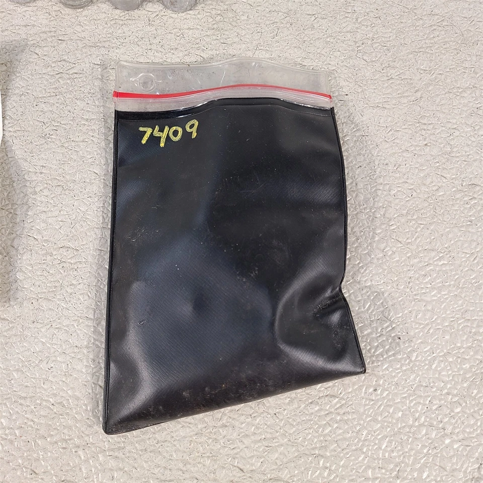 Juego de bloqueo de tuerca de rueda 99-04 Ford Mustang Aa7409 Foto 3 de 4