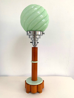 Art Deco Catalin Bernstein & grüner Bakelit Tischlampe mit grün gefasstem Glasschirm