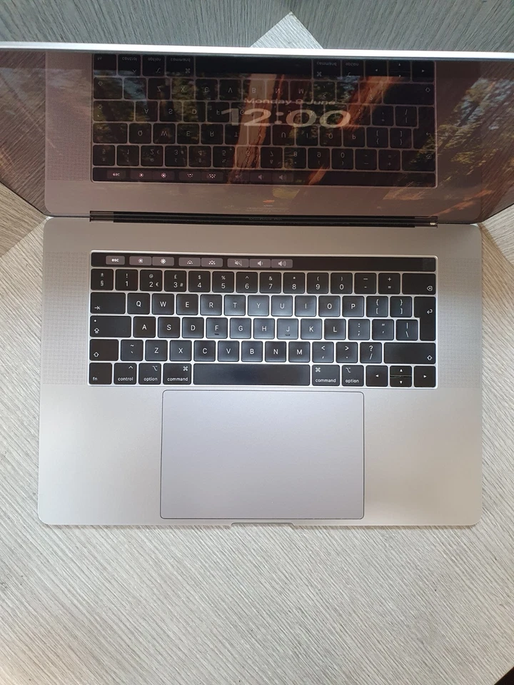Apple MacBook Pro 15" 2019 · i7 · 16GB · 500GB, photo 2 of 5