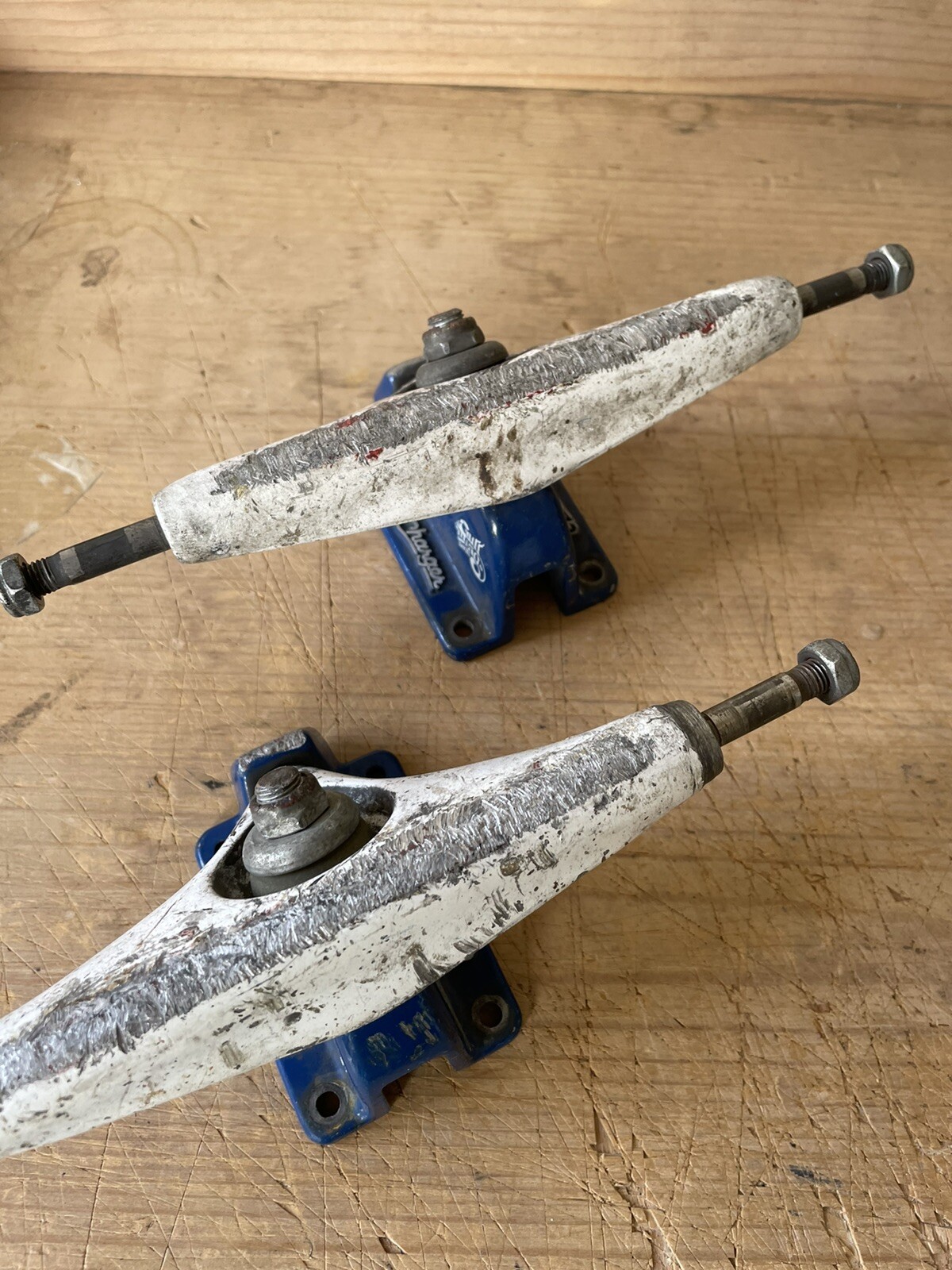 2 Gullwing Neil Carver Skateboard Trucks eBay