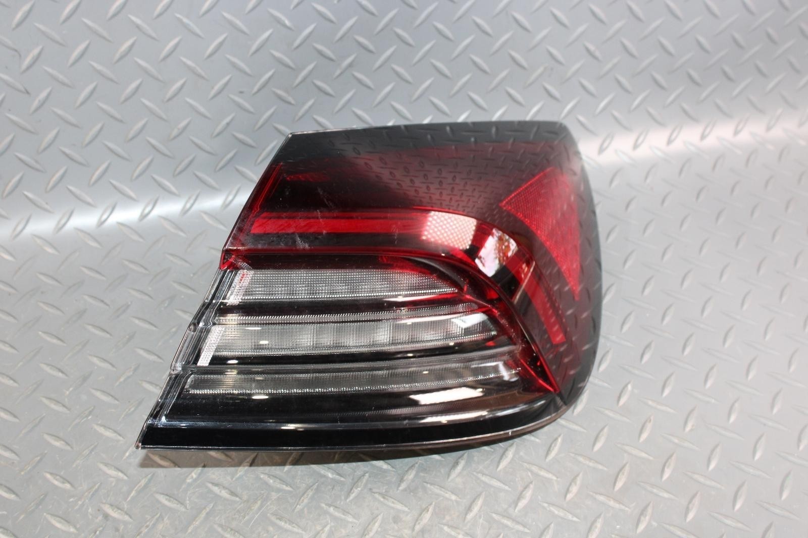 Maserati Quattroporte 2021-2024 Rear Light housing