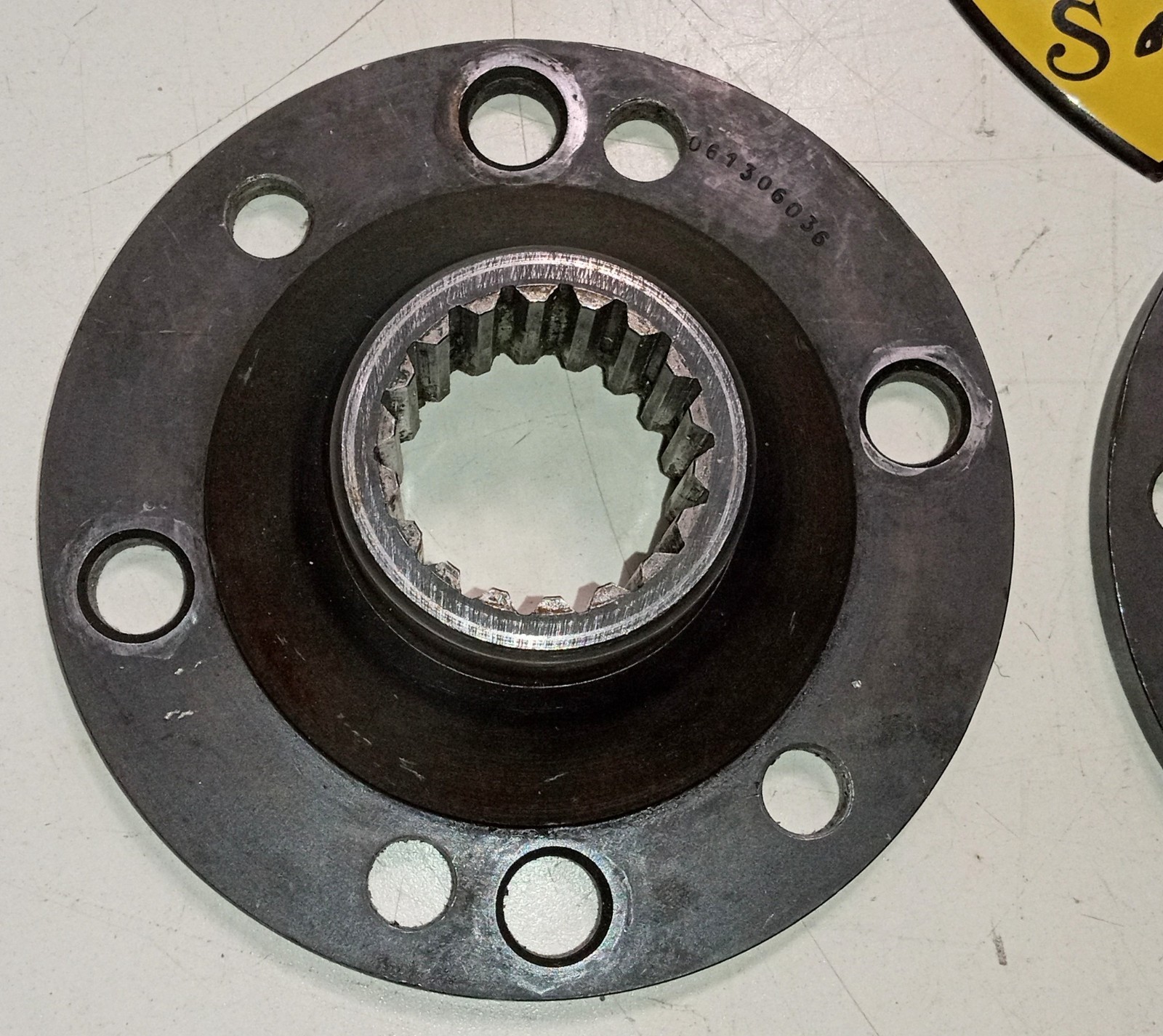 Ferrari 330 Transaxle Differential Drive Axle Flanges_Pair_18 Tooth Spline