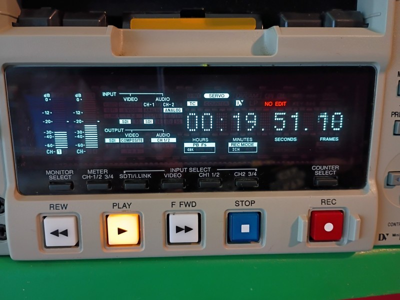 Sony DSR-1500A DVCAM & MiniDV Digital Videocassette Recorder
