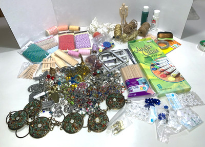 Large Lot Of Mix Arts & Crafts Of Craft Jewelery And Miscellaneous Craft