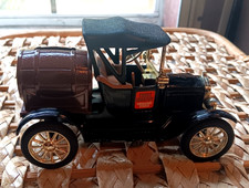 piggy bank trust worthy hardware model A collectable very nice condition