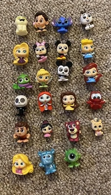 Disney Doorables  Mixed Lot Of 23 Mini Figures - Bild 1 von 4