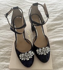 Badgley Mischka Aiyana Crystal Embellished Pumps Size 8