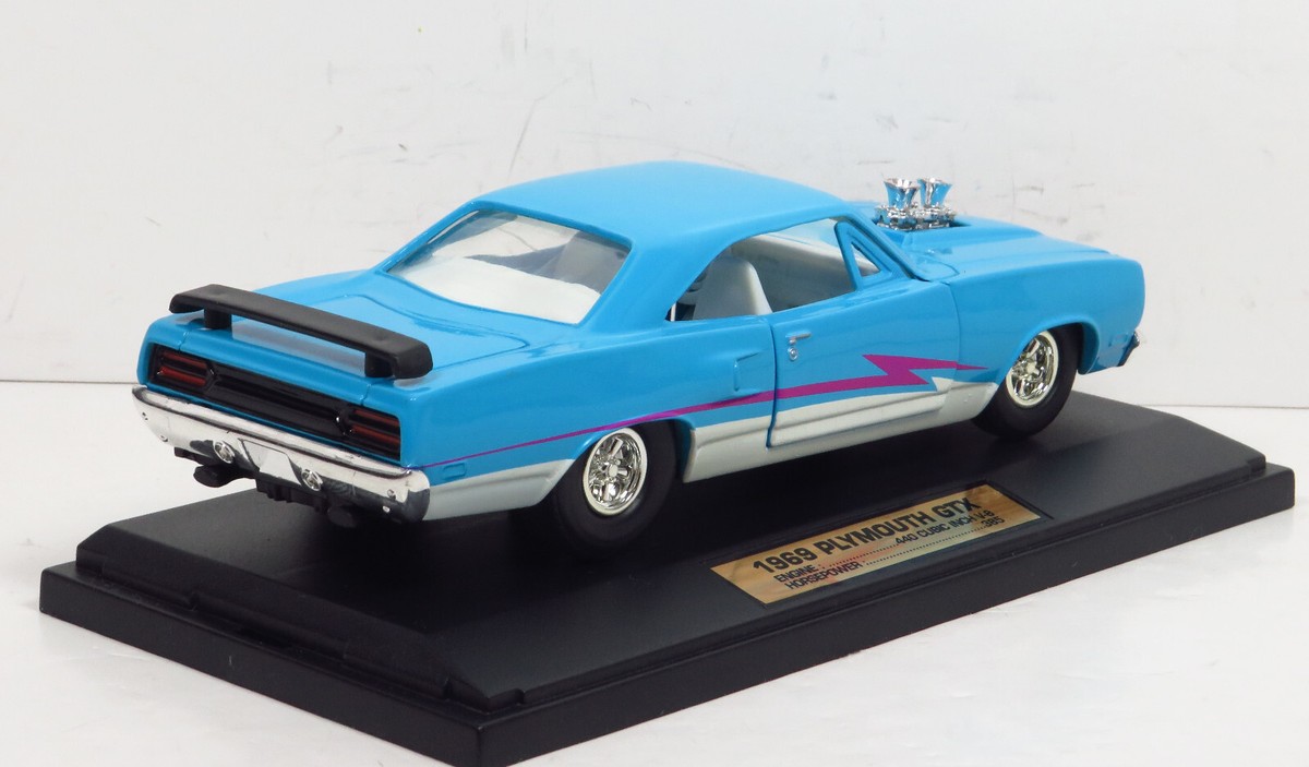 Tootsietoy Muscle Cars Collector Series 1969 Plymouth 69 GTX 440 V
