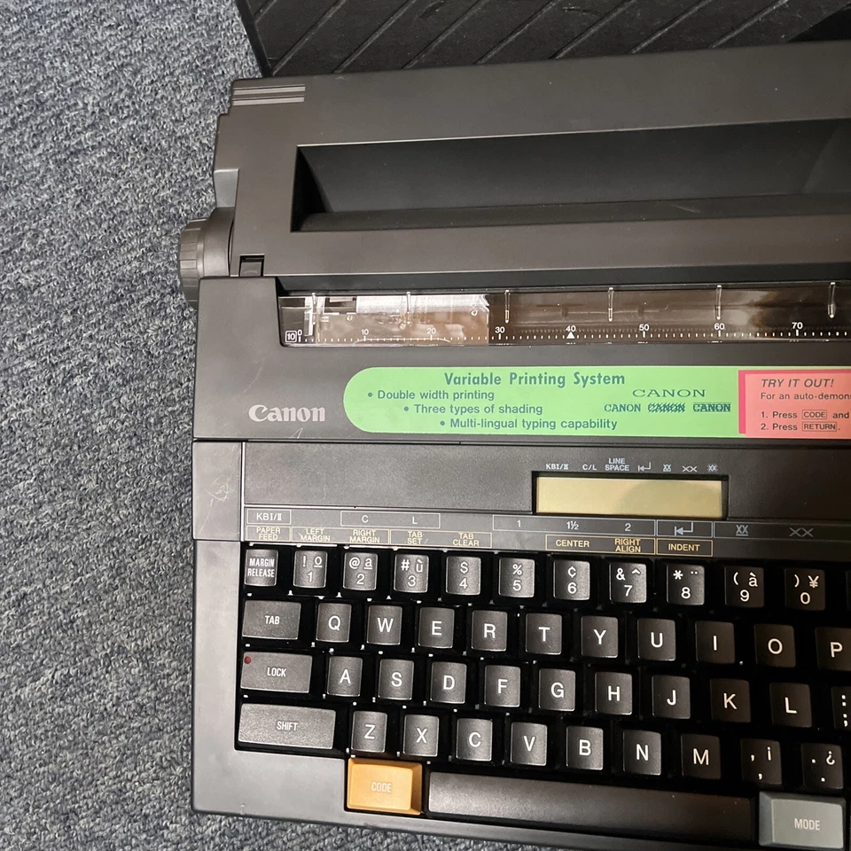 Canon Typestar 2 Electronic Typewriter *Doesn't Work - For Parts Or Repair* - Image 4 of 4