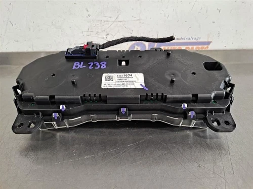 16 2016 CHEVY MALIBU OEM SPEEDOMETER INSTRUMENT GAUGE CLUSTER 84031634 - Picture 5 of 12