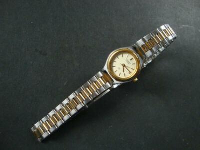 Ältere Orient Damen Armbanduhr Quartz Stahl (1119-101)