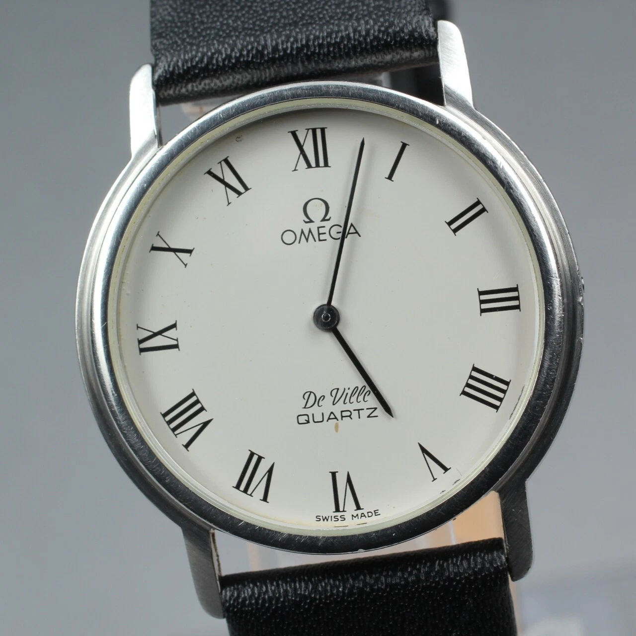 Omega — N Mint Vintage OMEGA De Ville Silver Roman 32mm Push Crown Men's Qz Watch U140
