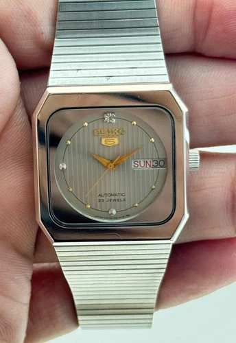 Seiko 5 - 4219-5150 Automatic Watch 23 Jewels  Day/Date Rare Vintage Japan Made