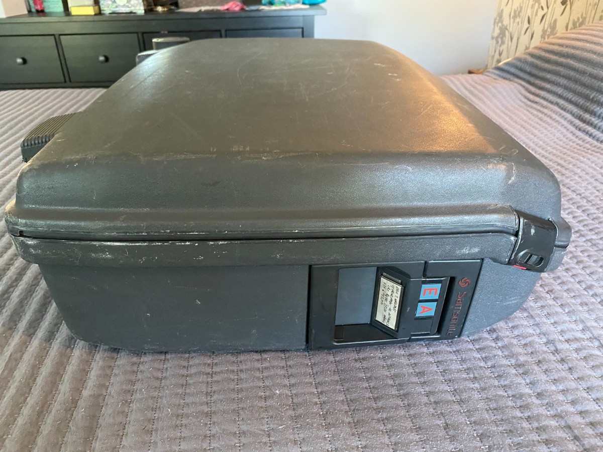 Vintage Samsonite Trio GLS Cartwheels Hardshell Rolling Suitcase