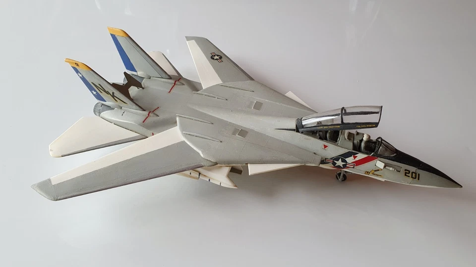USN F-14A "VF-2 Bounty Hunters 1:72 Gebaut - Bild 4 von 4