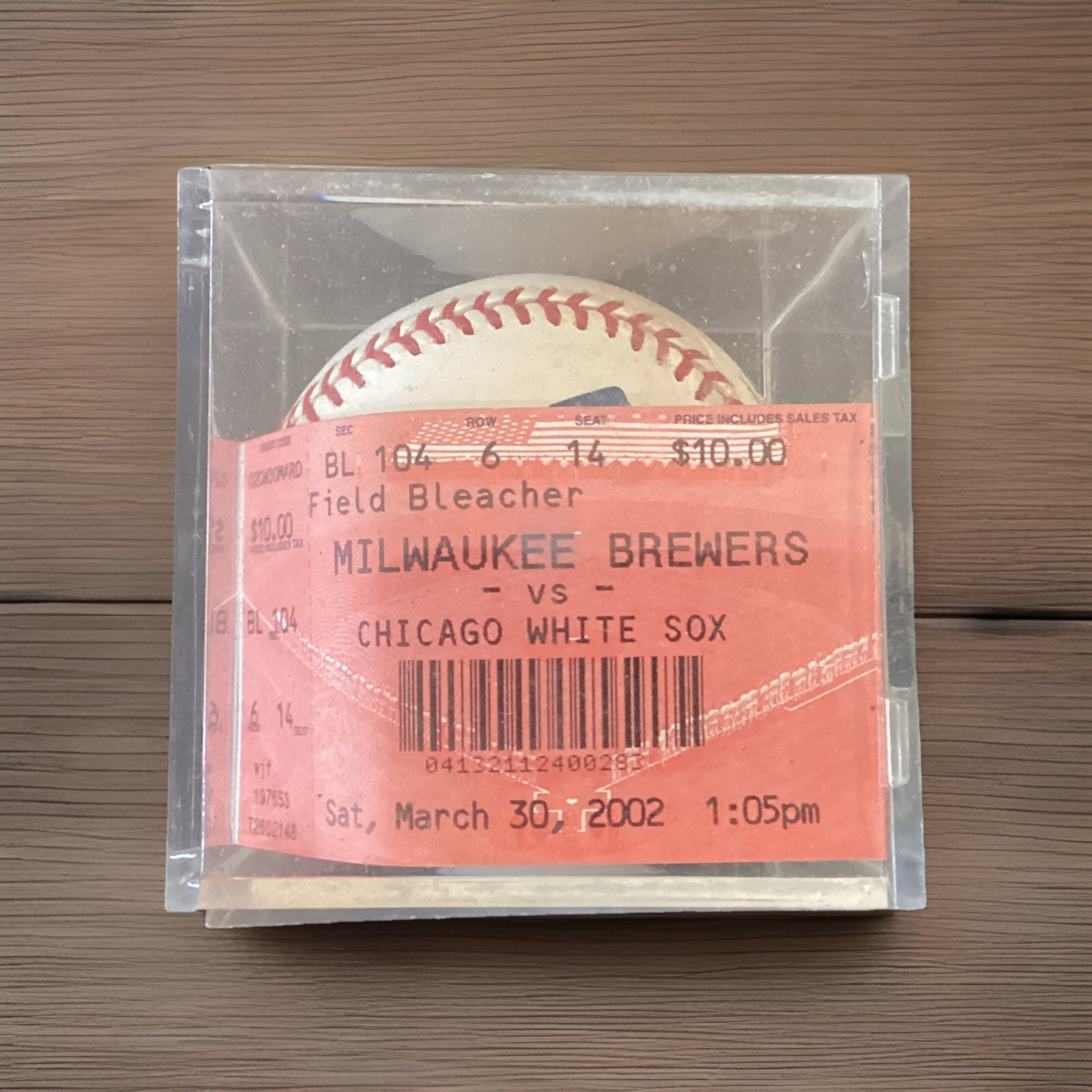 AUTOGRAPHED BASEBALL Lot view 3