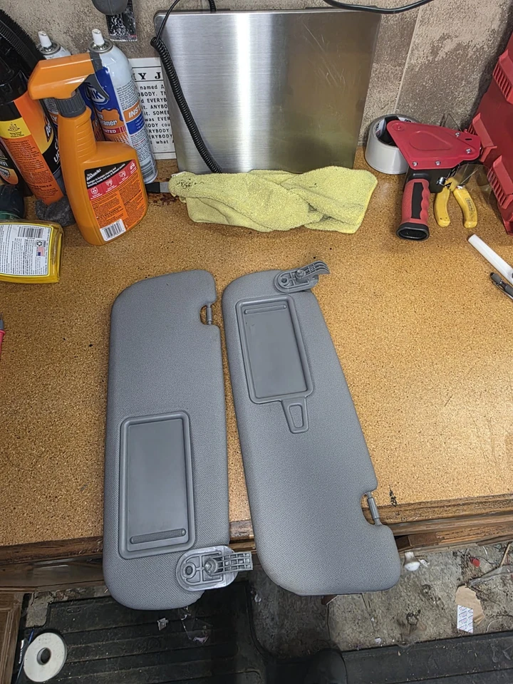 08 - 14 Mercedes-Benz W204 C250 C300 Driver Passenger Sun Visor Set Black Vinyl - Image 4 of 4