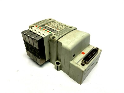 SMC VV5QC11-04N3FD2 D-Sub Manifold 4 Station w/ VQ1400N-51 Pneumatic Valves