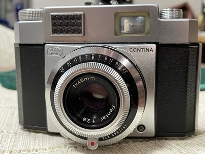 VINTAGE ZEISS IKON CONTINA 35 MM CAMERA PANTAR 1:2.8 & LEATHER CASE!